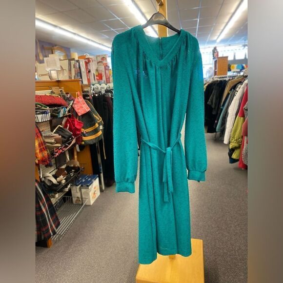 Vintage Reiner Ladies 28 Green Dress with Belt - Picture 1 of 4